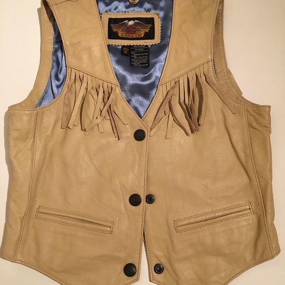 Harley Davidson genuine leather vest. - Picture 2 of 8